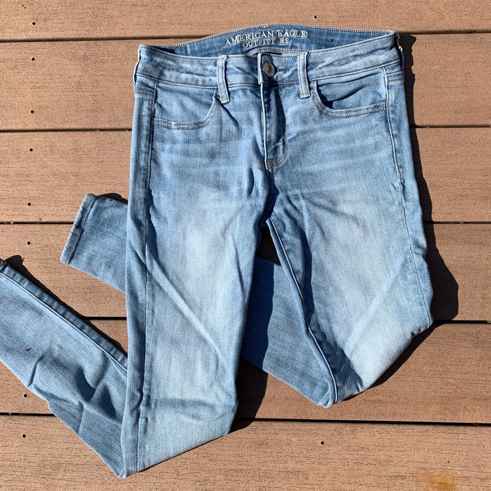light wash size 4 american eagle jegging